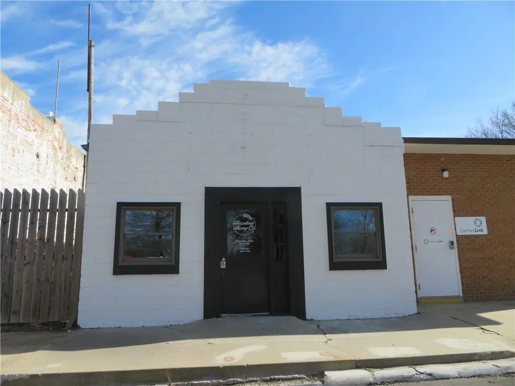 214 Railroad ST, Nortonville, KS 66060