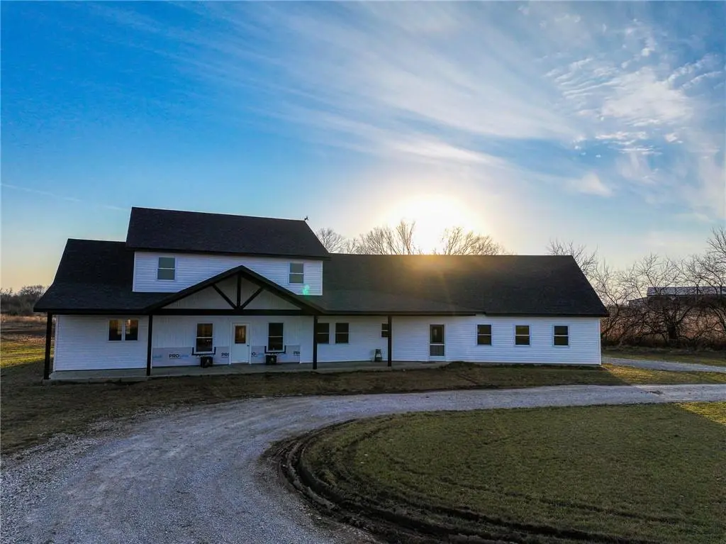 71 W V HWY, Lamar, MO 64759
