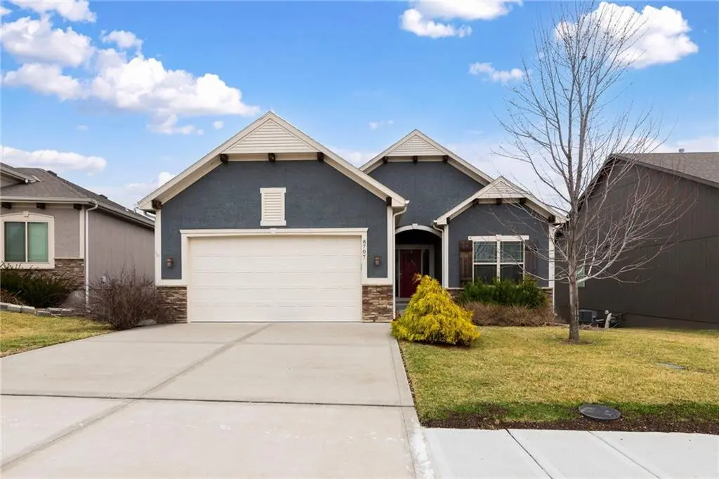 8707 N Liston AVE, Kansas City, MO 64154