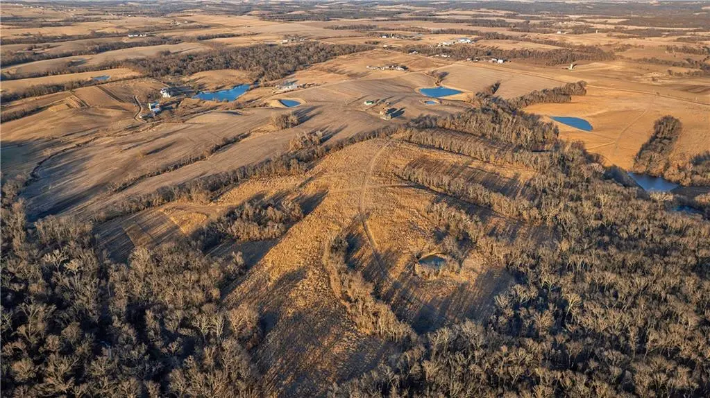 426 C HWY, Spickard, MO 64679