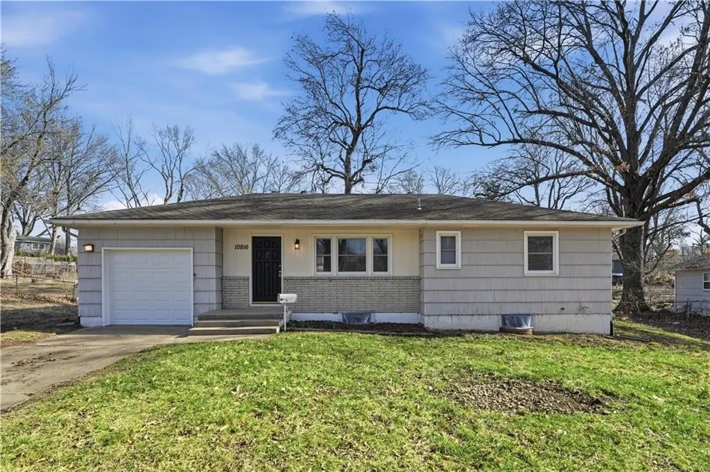 10816 E 66th TER, Raytown, MO 64133