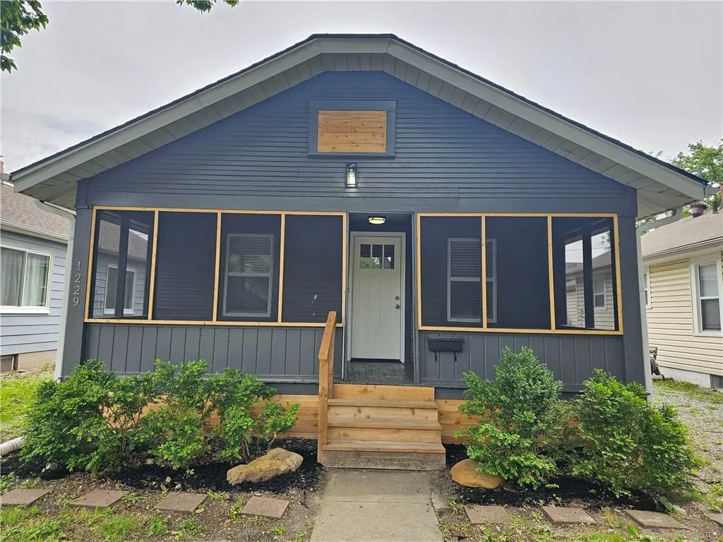 1229 E 24th AVE, North Kansas City, MO 64116