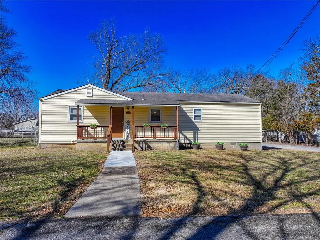 140 Magoon ST, Osceola, MO 64776