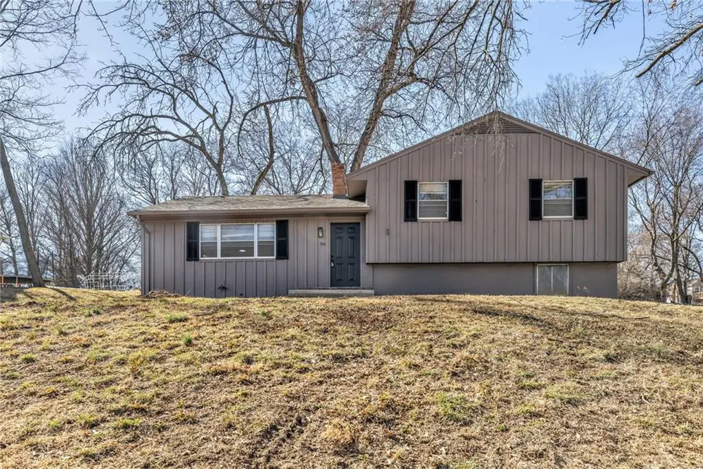 5700 NW Hutson RD, Kansas City, MO 64151