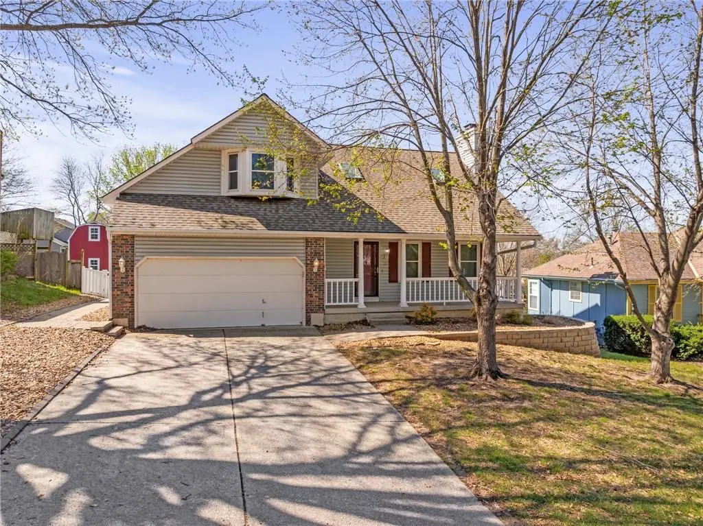 4108 Briarwood DR, Blue Springs, MO 64015
