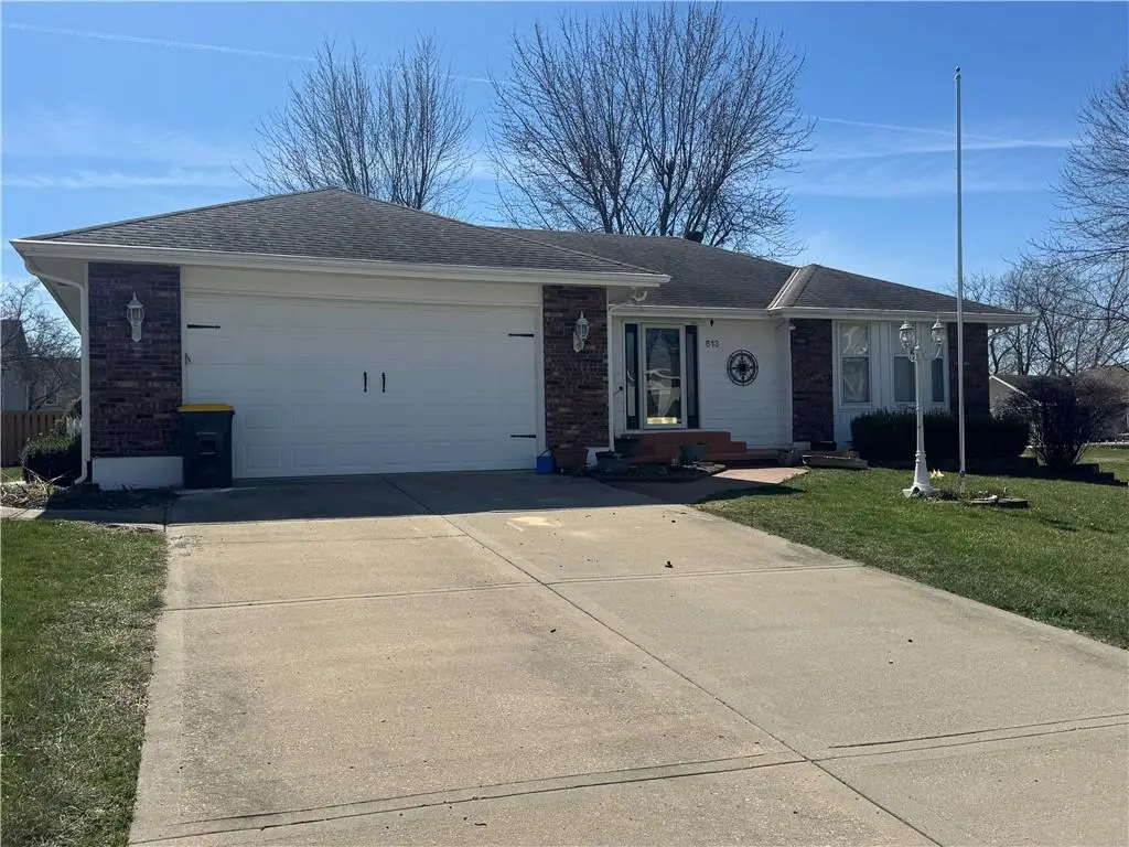 813 Dogwood ST, Excelsior Springs, MO 64024