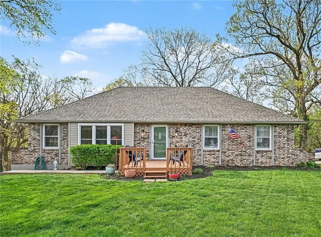 6525 County Line RD, Shawnee, KS 66216