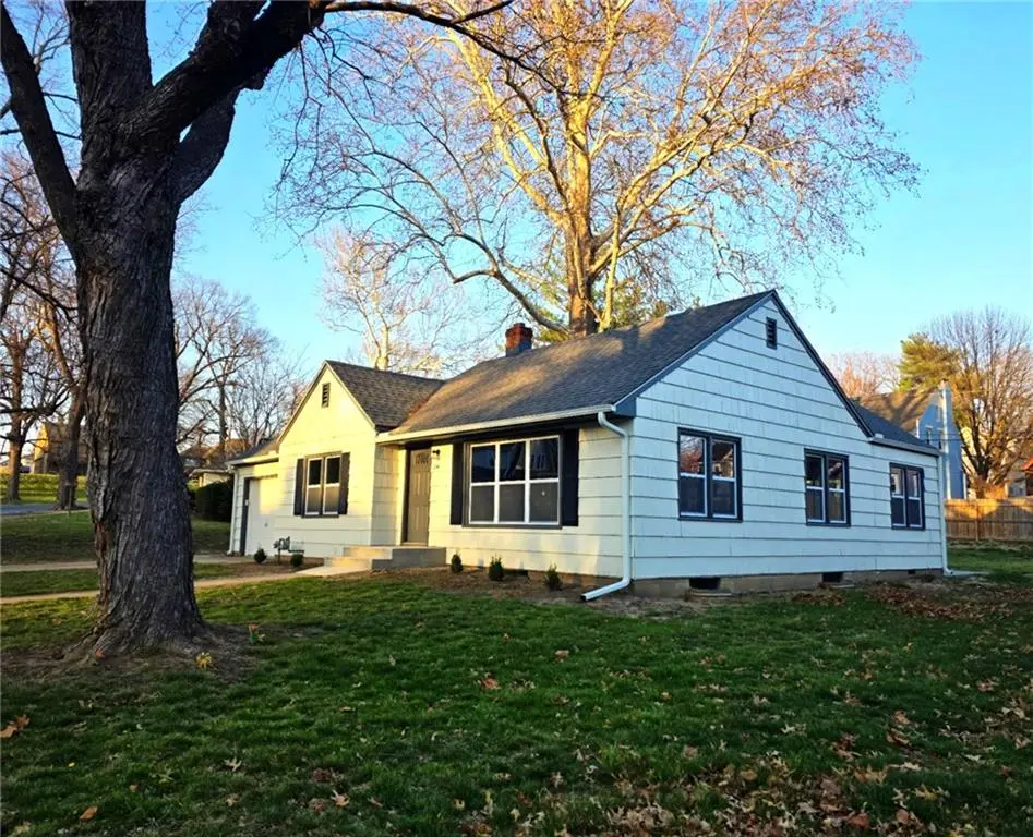 2748 Fairleigh TER, St Joseph, MO 64506