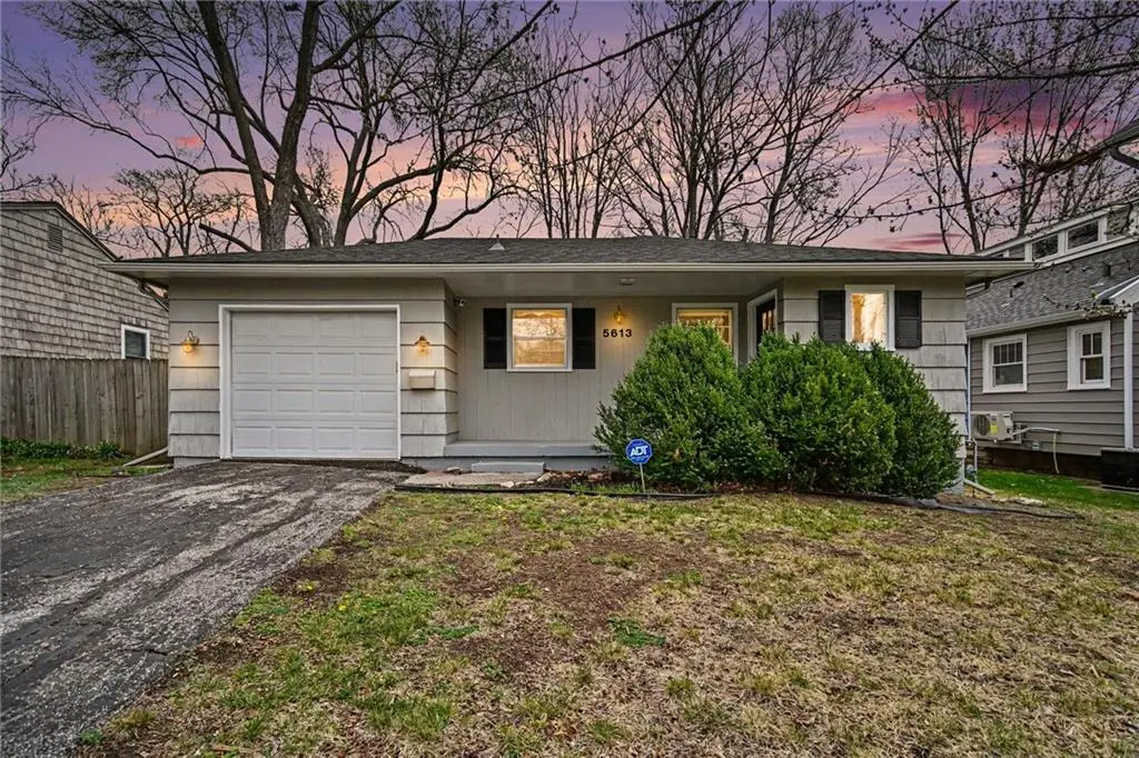 5613 Riggs ST, Mission, KS 66202