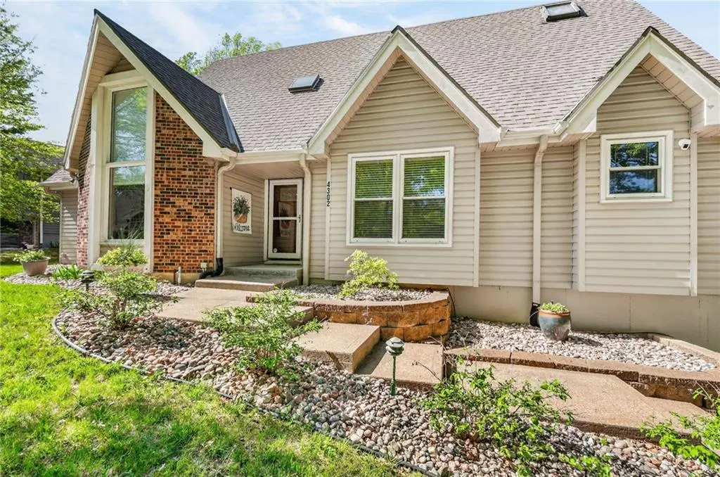 4302 NW 60th CT, Kansas City, MO 64151