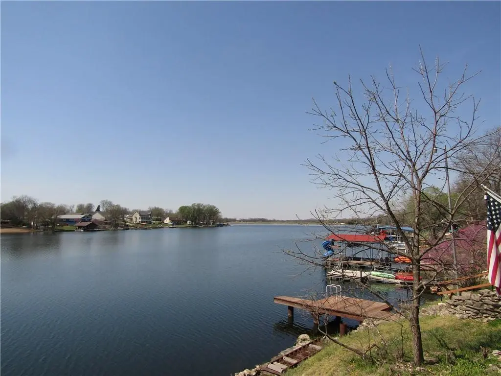 15450 Lake Road 10 RD, Gardner, KS 66030