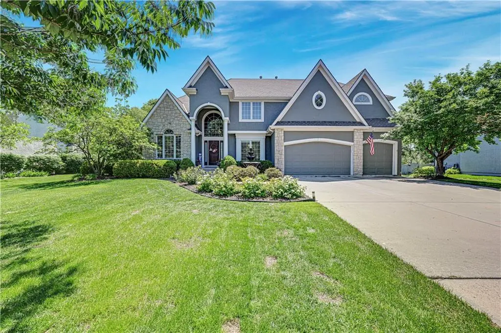 5013 W 150TH ST, Leawood, KS 66224