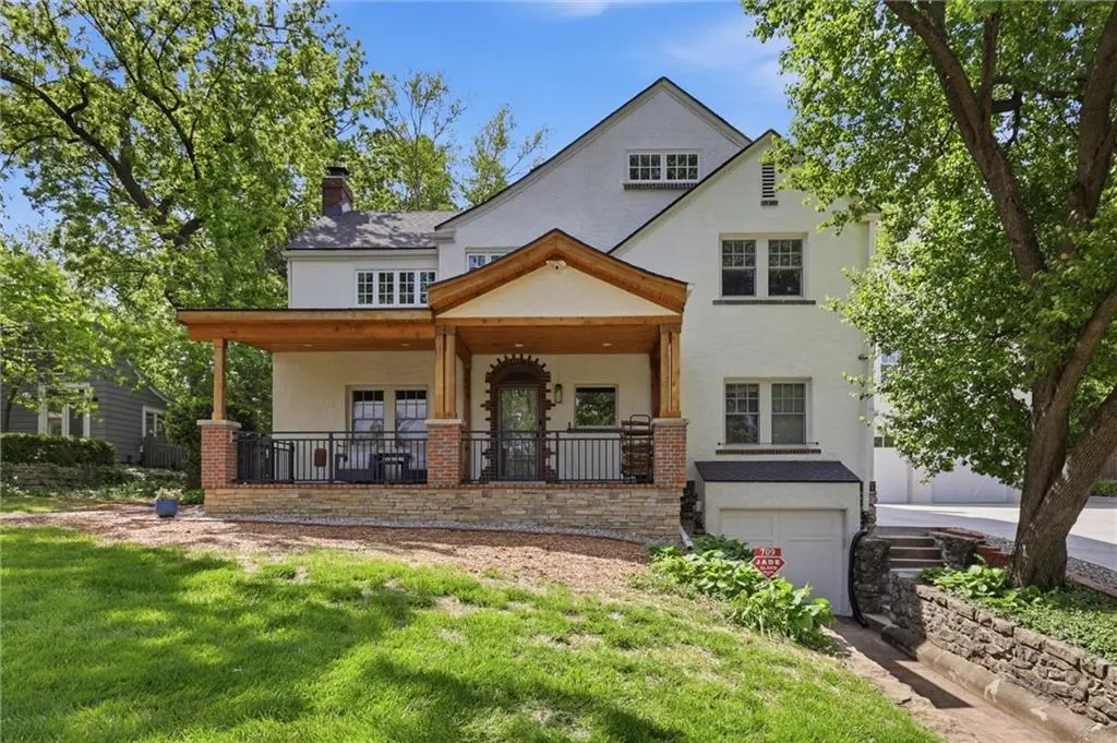 709 W 50th ST, Kansas City, MO 64112