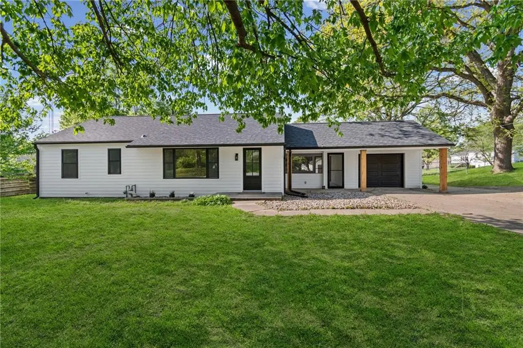 405 W 6th ST, Carrollton, MO 64633