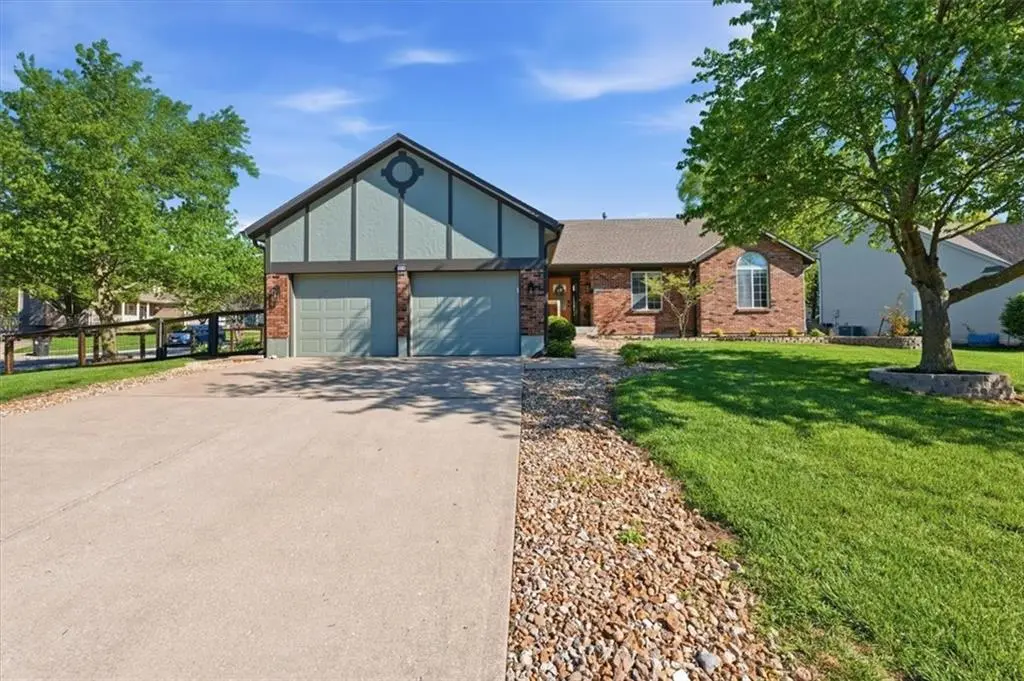 910 Sherman Pkwy, Belton, MO 64012