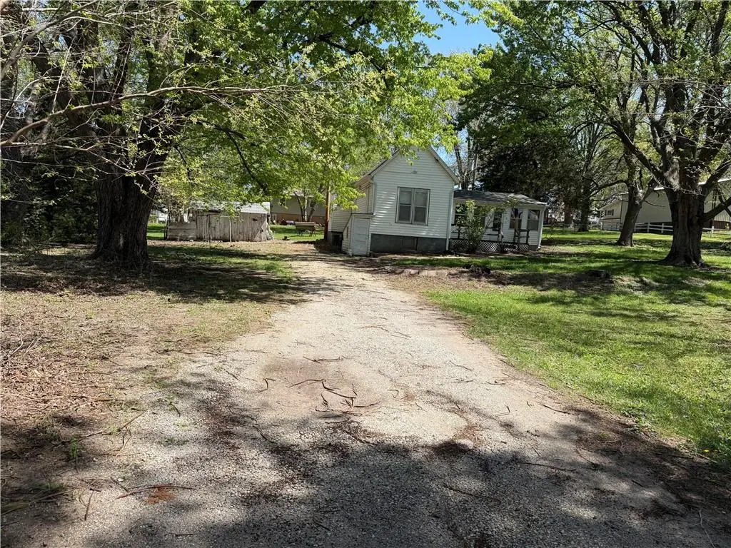901 N 7th ST, Tarkio, MO 64491