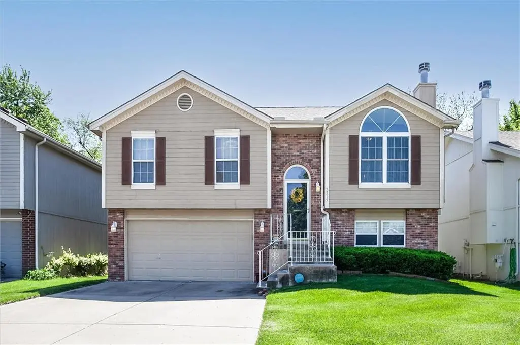 5215 NE 63RD ST, Kansas City, MO 64119