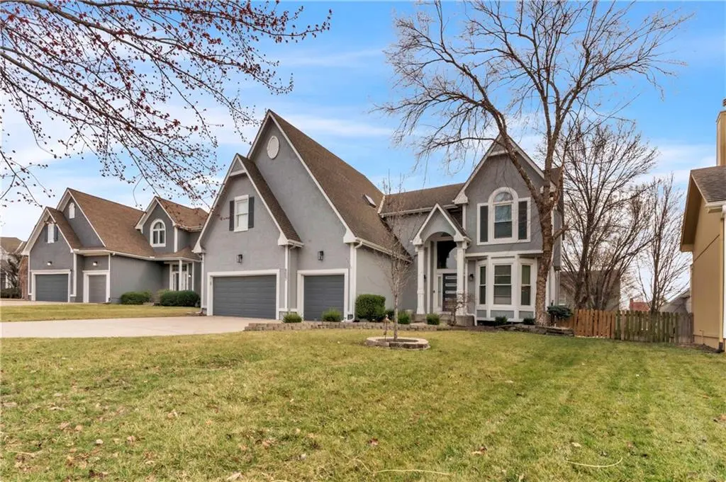 8007 W 131st TER, Overland Park, KS 66213