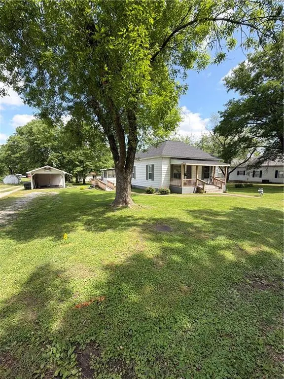 222 Central ST, Humboldt, KS 66748
