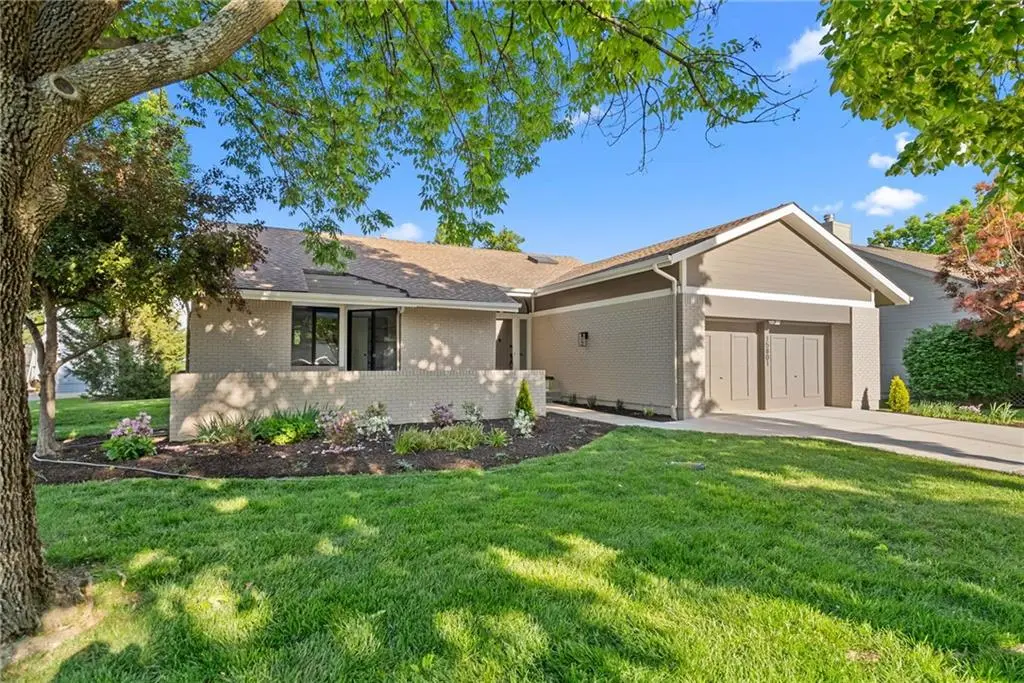 15801 Dearborn ST, Overland Park, KS 66223