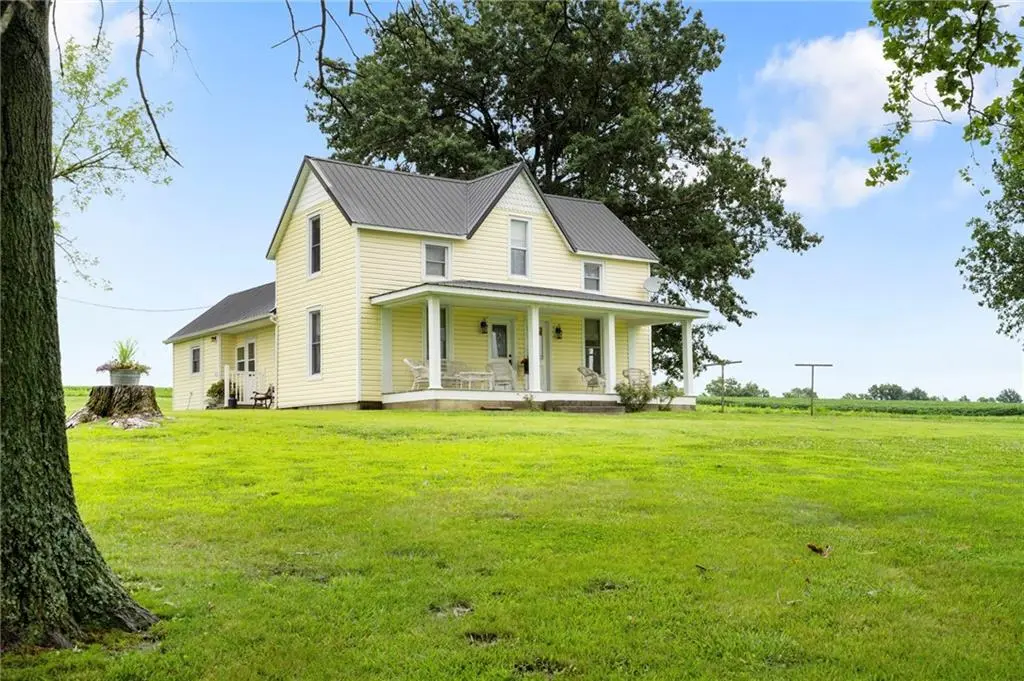 12189 119 RD, Sweet Springs, MO 65351