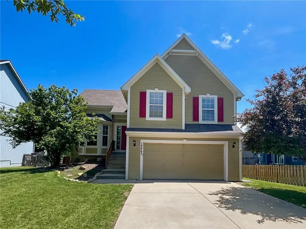 12465 S Quail Ridge DR, Olathe, KS 66061