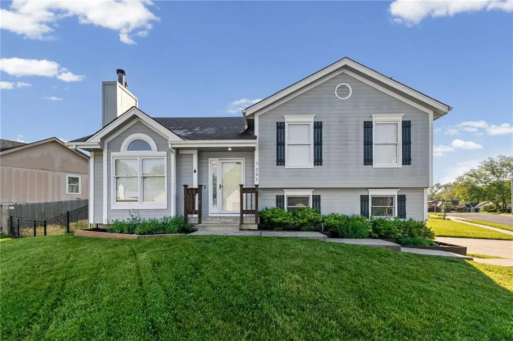 7205 N Hickory ST, Kansas City, MO 64118