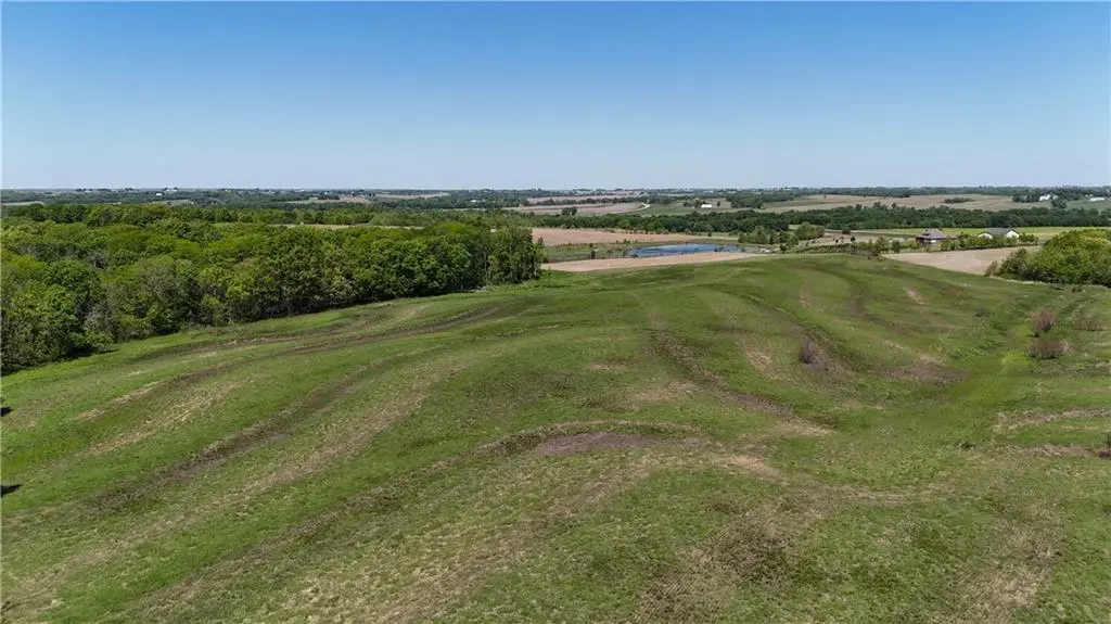 SE Spring Holler RD, Easton, MO 64443