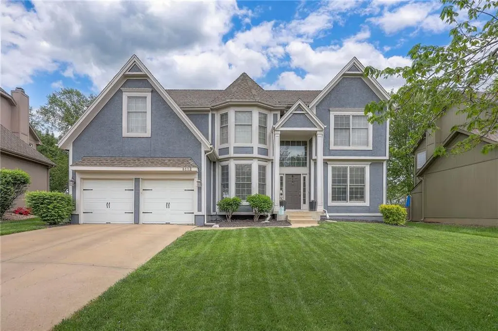 8112 W 129th ST, Overland Park, KS 66213