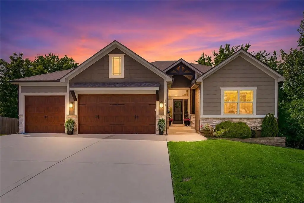 106 E Woodland AVE, Lone Jack, MO 64070
