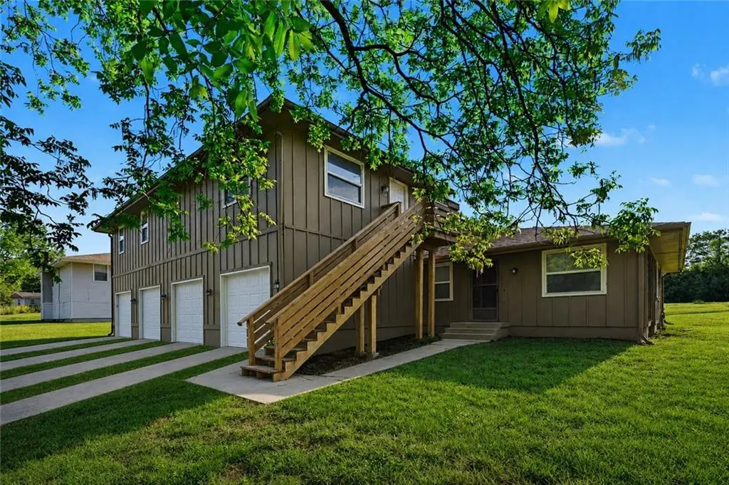 6331 N Wyandotte ST, Kansas City, MO 64118