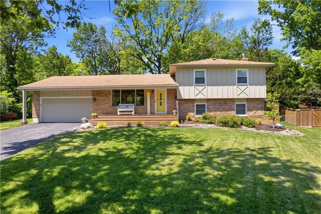 9336 Hardy DR, Overland Park, KS 66212