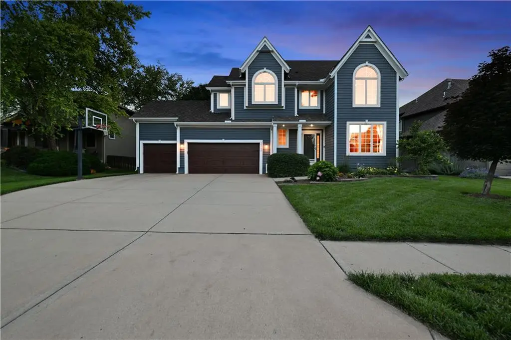 16140 S Brookfield ST, Olathe, KS 66062