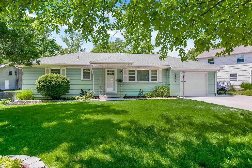 6930 Benson ST, Merriam, KS 66204