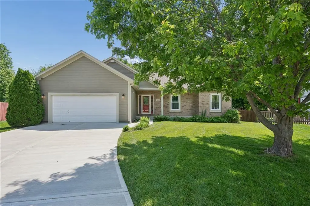 20929 Maple TER, Spring Hill, KS 66083