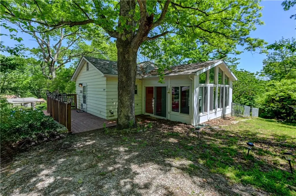 5363 NW Wagon TRL, Houston Lake, MO 64151