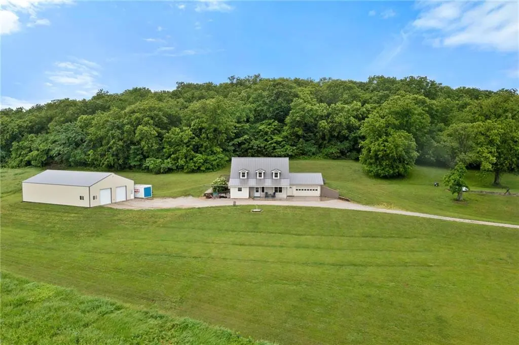 1533 N 700 RD, Baldwin City, KS 66006