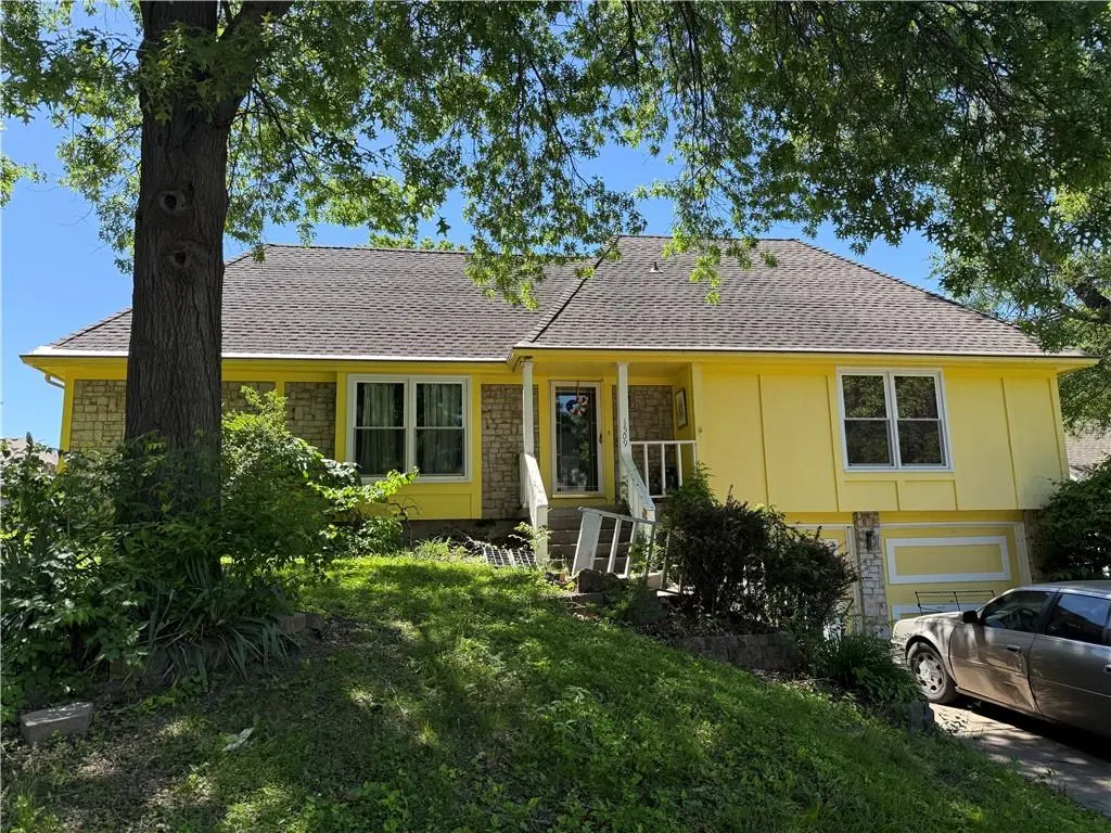 1509 S 24th ST, Blue Springs, MO 64015