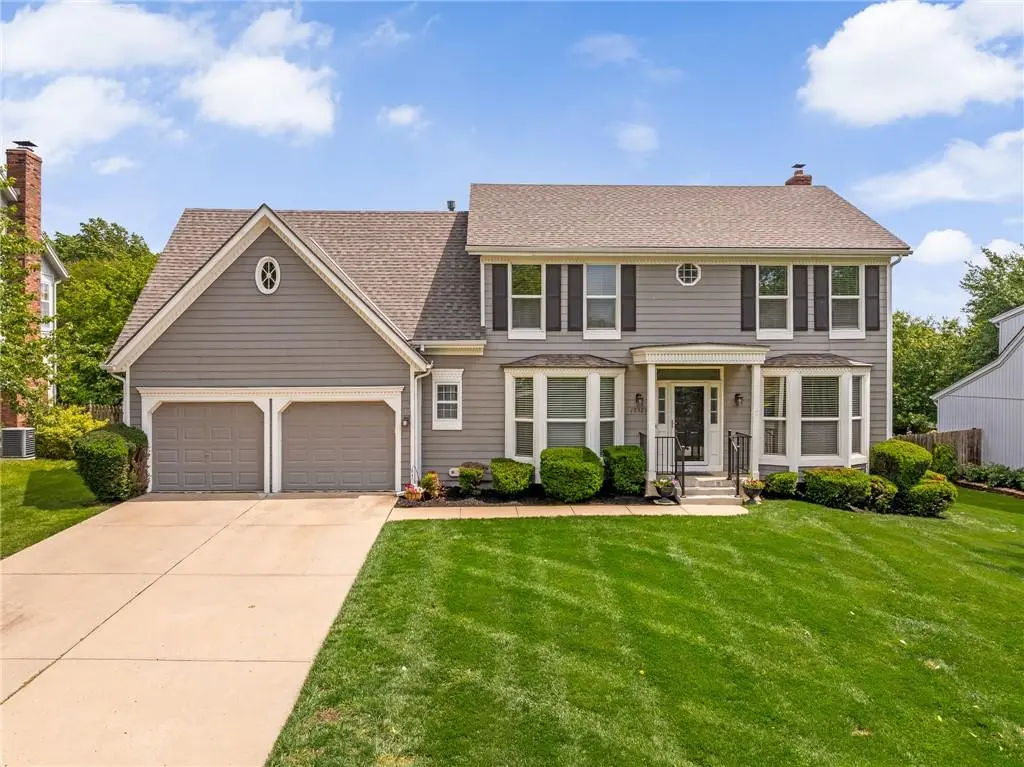 10329 Ballentine ST, Overland Park, KS 66214