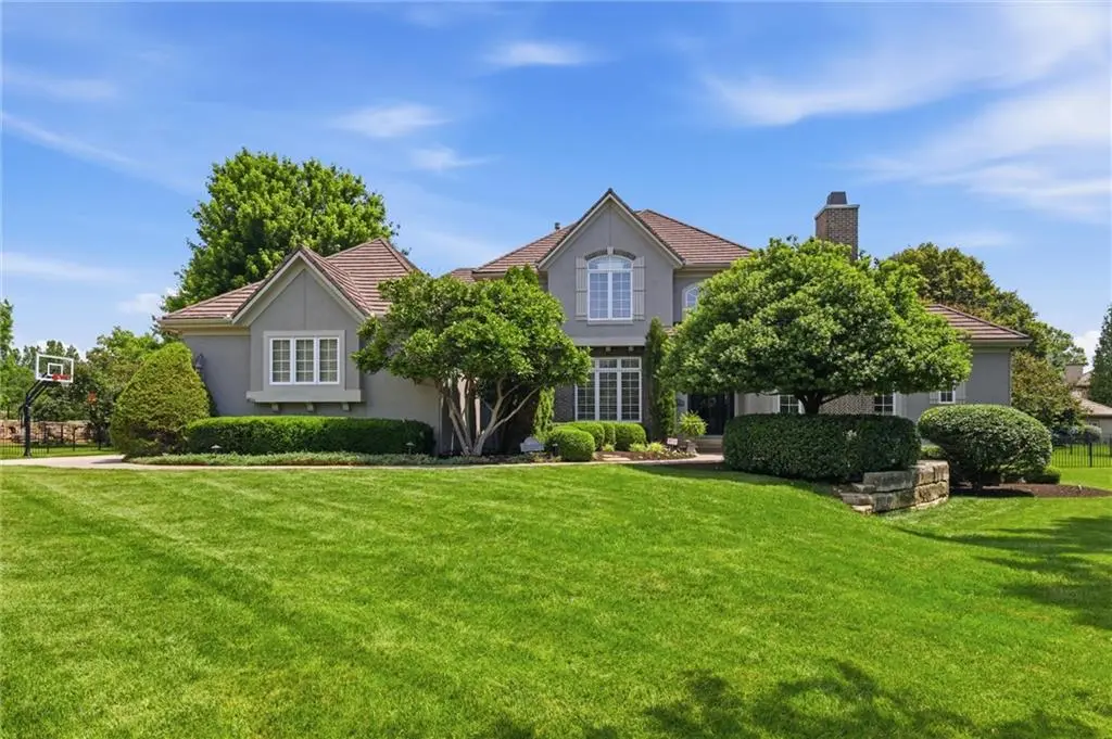 14603 Sherwood ST, Leawood, KS 66224