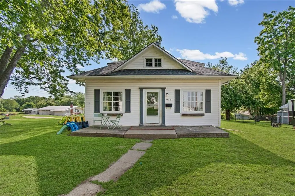 918 Park ST, Carrollton, MO 64633