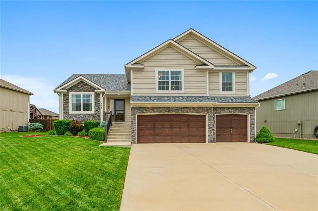 1804 NW 94th TER, Kansas City, MO 64155
