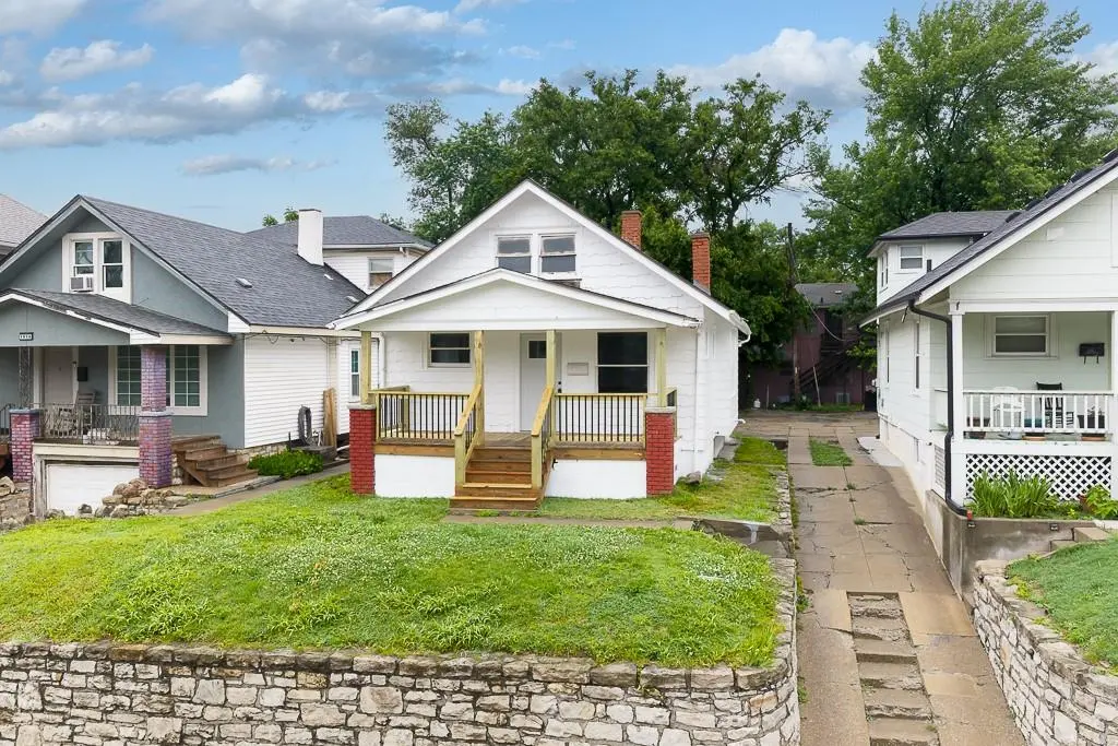 1912 Park DR, Kansas City, KS 66102