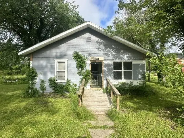 9554 SW Center ST, Hume, MO 64752