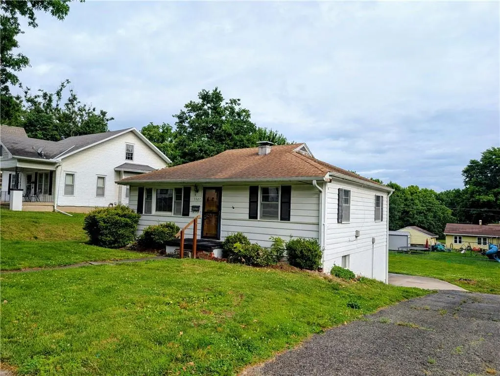 3327 Seneca ST, St Joseph, MO 64507