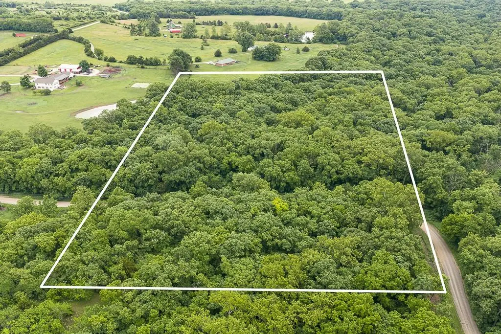 00000 Wild Horse RD, Lawrence, KS 66044