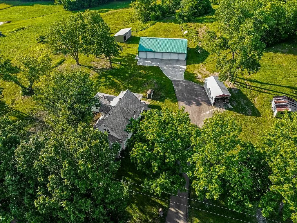 31906 E Burgess RD, Buckner, MO 64016