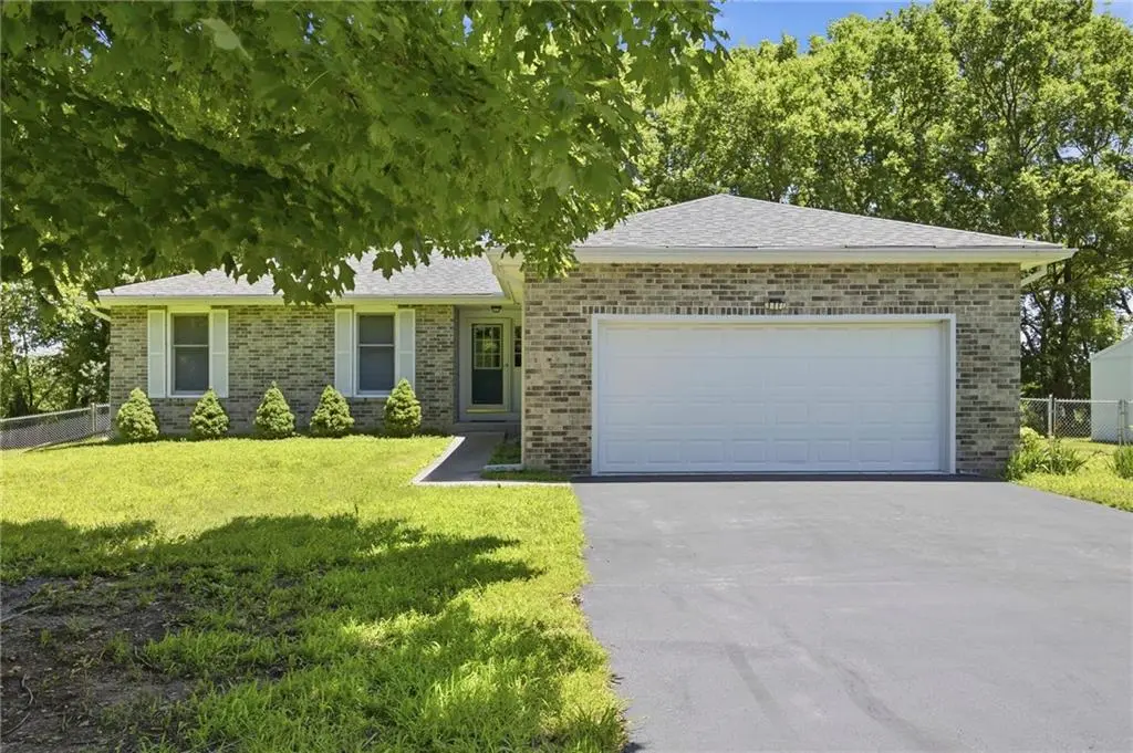 31901 S State Route T HWY, Garden City, MO 64747