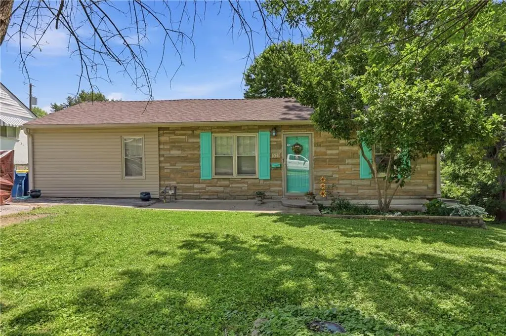 519 S Willow AVE, Sugar Creek, MO 64053
