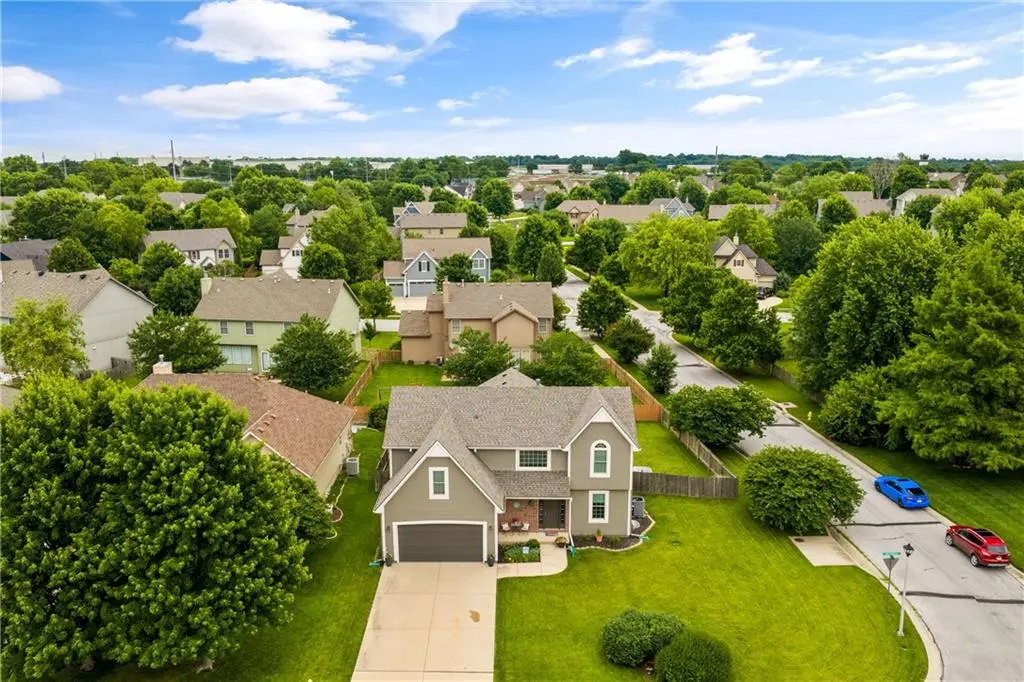 15337 S Greenwood ST, Olathe, KS 66062